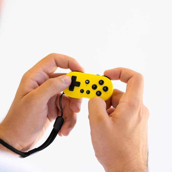 CRKD ATOM Controller [Yuzu Yellow Edition] - Nintendo Switch