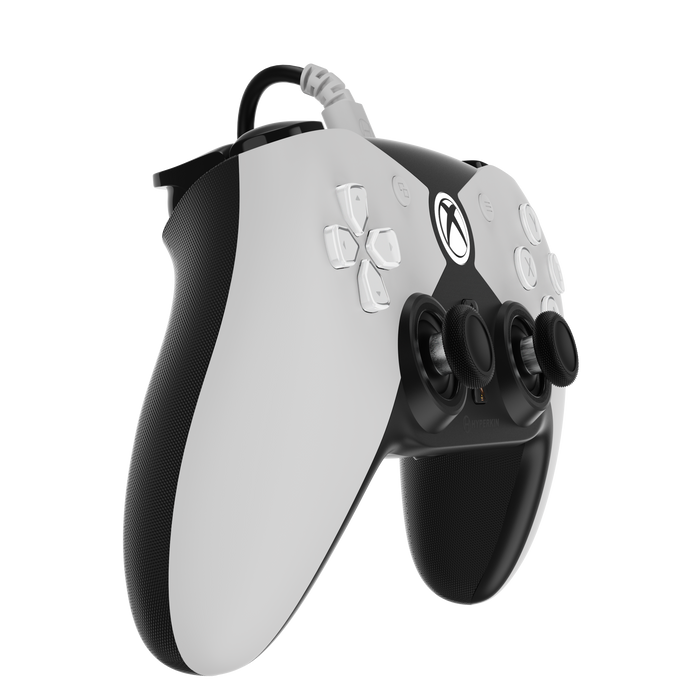 The Competitor Wired Controller (Hyperkin) (White) – Xbox Series & PC